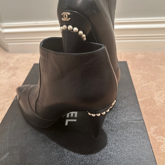 Chanel Boots - size 37 - no dust bag - Picture 3 of 7